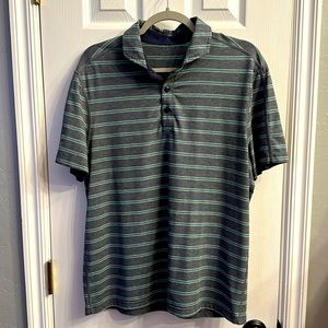 Lululemon men’s size large short sleeve polo